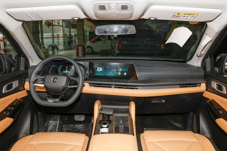 В России предложили «китайский Toyota Tundra». За пикап Changan Explorer с «автоматом» и полным приводом просят всего 2,6 млн рублей